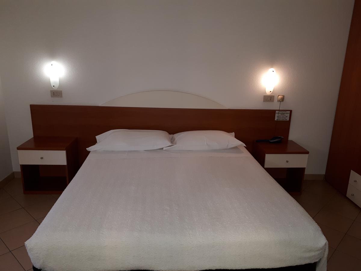 Hotel Ciclamino Риоло-Терме Экстерьер фото